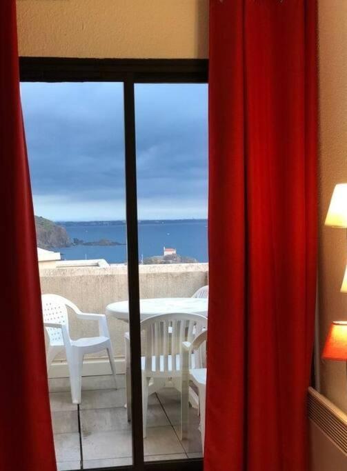 Location Vue Mer Du Samedi Au Samedi, Clim, Parking, Piscine, Plage Collioure Exteriör bild